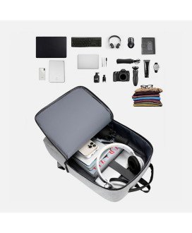 Mochila Multifunções 15.6'', Impermeável, com Ranhura para cabo USB para Carregamento Lateral - Preta