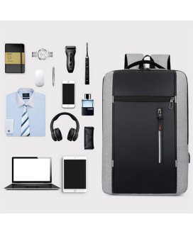 Mochila Multifunções 15.6'', Impermeável, com Ranhura para cabo USB para Carregamento - Preta